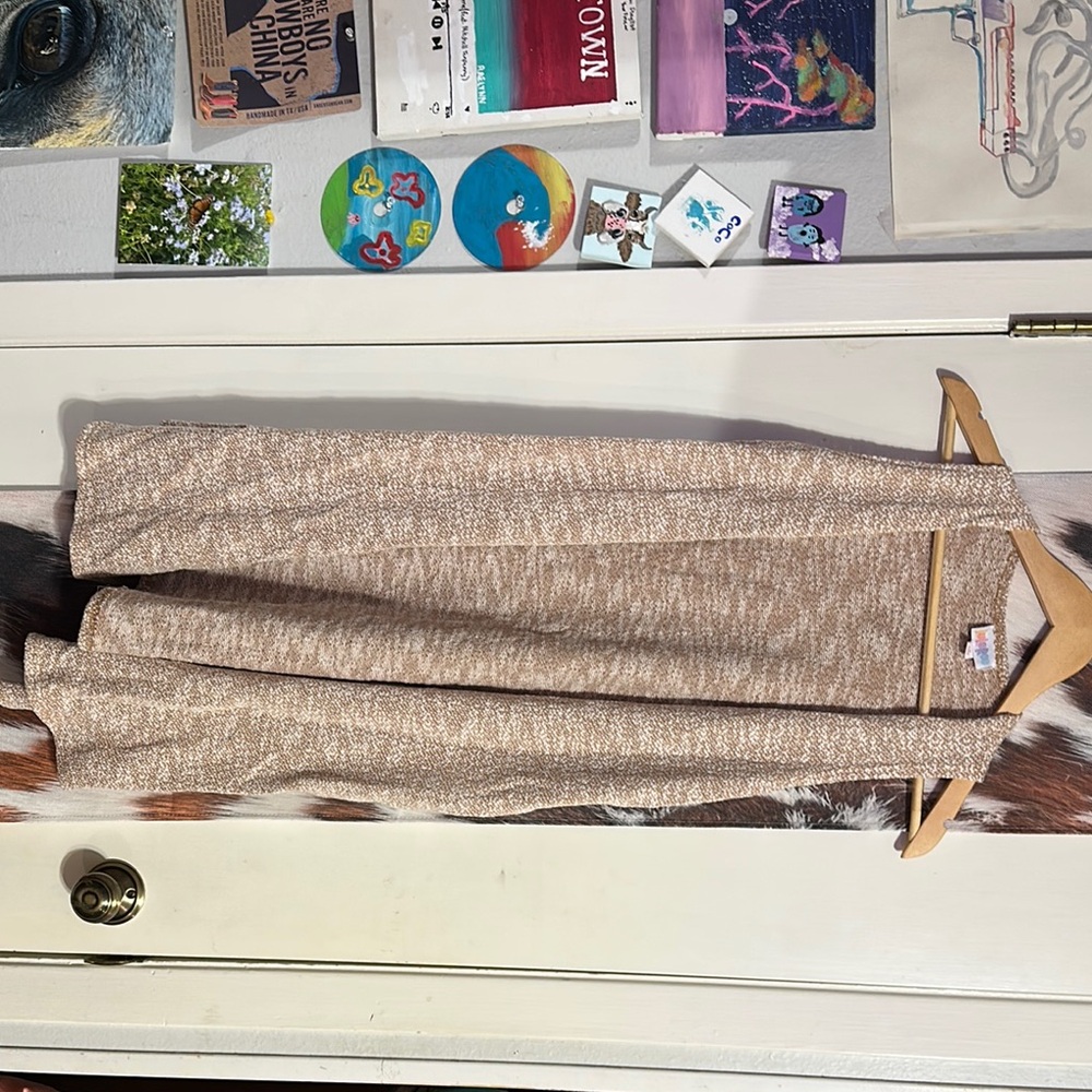 Women’s lularoe cardigan hardly worn